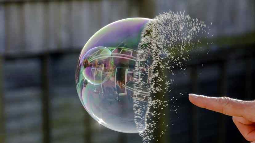 حباب قیمت در بورس چیست و چگونه شکل می گیرد؟ 